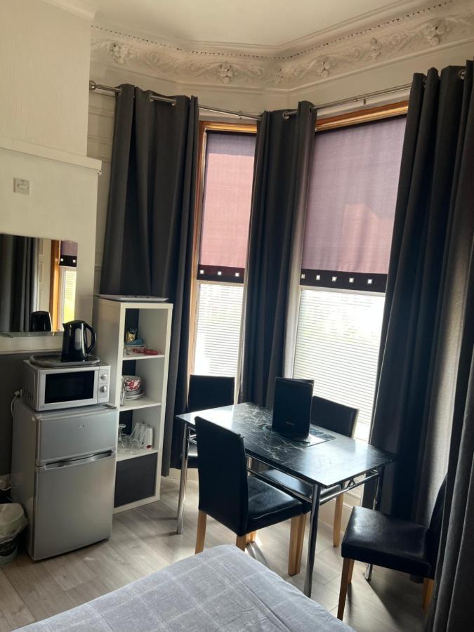 Mccoinnich Rooms Dundee Extérieur photo